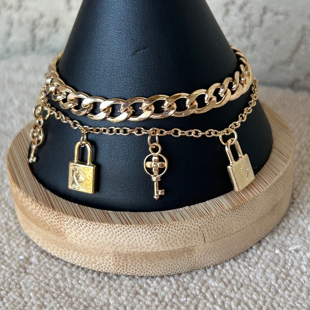 Trendy Gold Lock and Key Charm Bracelet